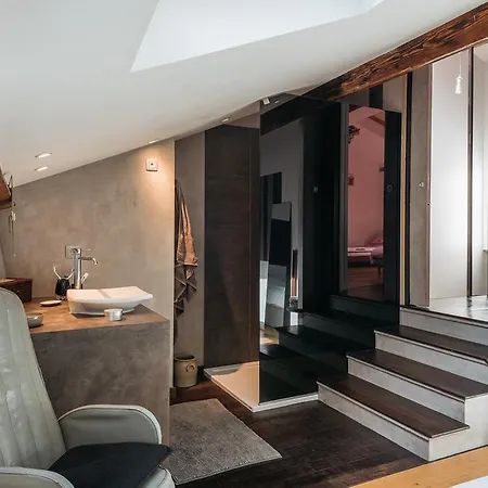 Luckey Homes - Quai Pierre Scize Apartmán *